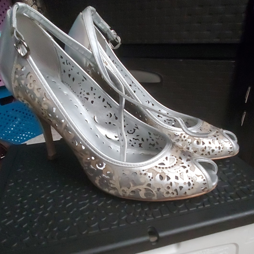 3.5 inch shoes